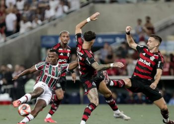 Flamengo garante vantagem contra o Fluminense na final do Carioca