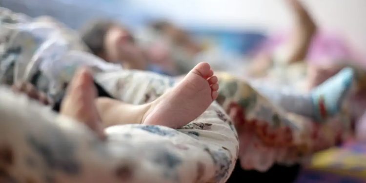 Casal é condenado a 69 anos por torturar e matar filha de 3 meses em Manaus