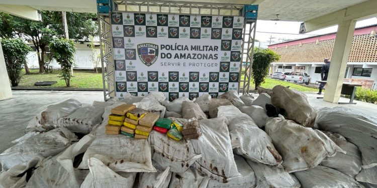 No AM, duas toneladas de drogas no valor de R$ 30 milhões são apreendidas