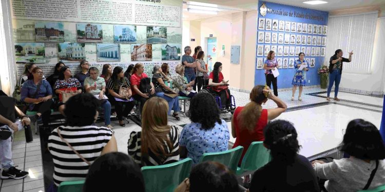 Seduc-AM convoca 868 aprovados em proceso seletivo para o interior e áreas indígenas