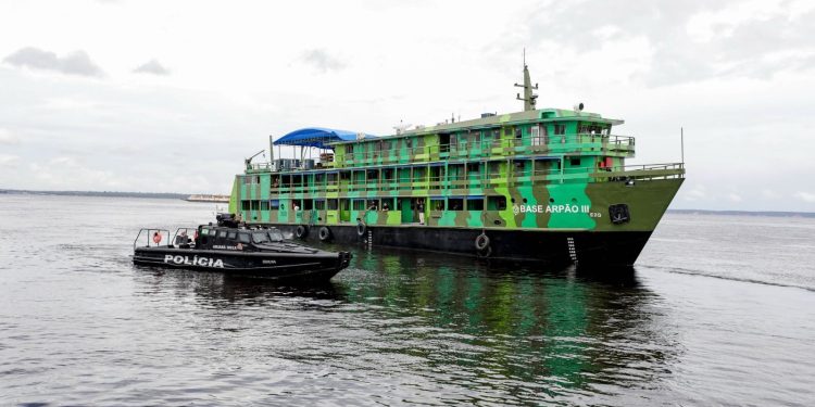 Governador do AM inaugura Base Arpão 3 para fortalecer segurança na calha do Solimões
