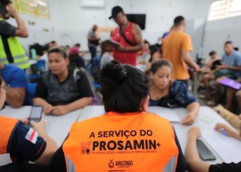 Governo do AM monta força-tarefa para atender afetados pela chuva em Manaus