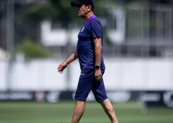 Corinthians demite o técnico Ramón Díaz após derrota para o Fluminense