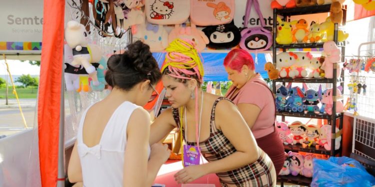 Feira do Empreendedor da prefeitura tem edição temática de Páscoa e cultura geek