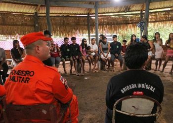 Corpo de Bombeiros certifica indígenas para reforçar combate a incêndios florestais no AM