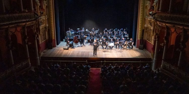 Amazonas Band apresenta três shows gratuitos no Teatro da Instalação em celebração ao Jazz