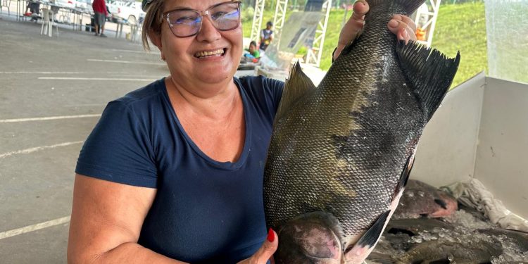 Feirão do Pescado acontece em três zonas de Manaus com preços acessíveis para a Semana Santa