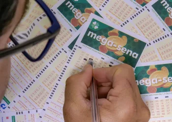 Mega-Sena acumula e prêmio vai para R$$ 55 milhões