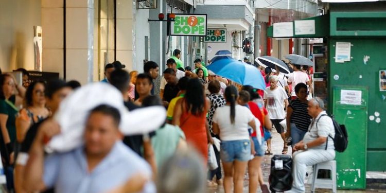Governador Wilson Lima anuncia antecipação da primeira parcela do 13º salário para 23 e 24 de junho