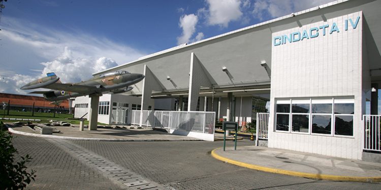 CINDACTA IV discute a segurança do espaço aéreo durante 58º Festival de Parintins