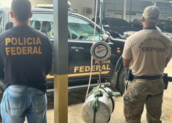 PF apreende 44 quilos de drogas em ‘embarcação recreio’ atracada em porto no AM