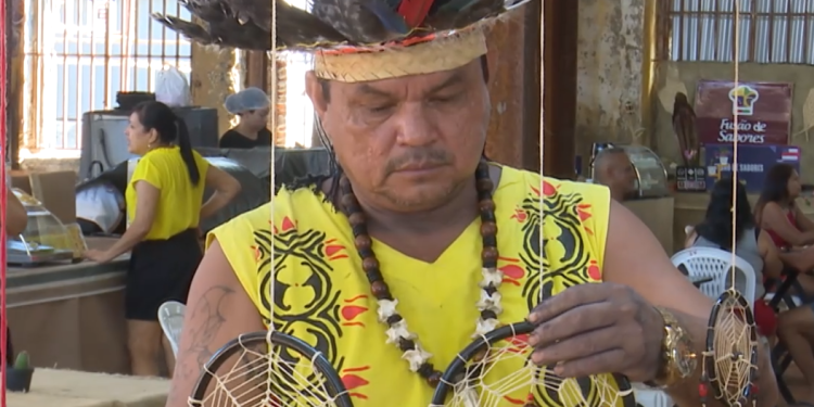 Mercado de Origens é opção nos fins de semana em Manaus