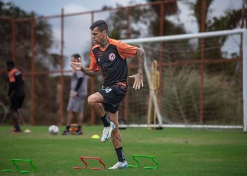 Manauara contrata o atacante Kadu Barone para sequência da Série D