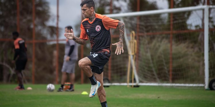 Manauara contrata o atacante Kadu Barone para sequência da Série D