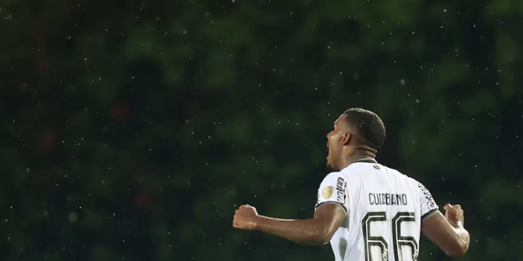 Libertadores: Botafogo joga mal, mas arranca vitória sobre o Carabobo