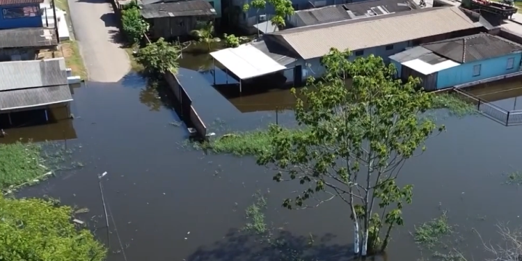 36 mil famílias já são afetadas pela cheia em todo o Amazonas