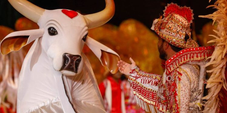 Festival de Parintins 2025: Governo do Amazonas realiza repasse de R$ 10 milhões aos bumbás Caprichoso e Garantido