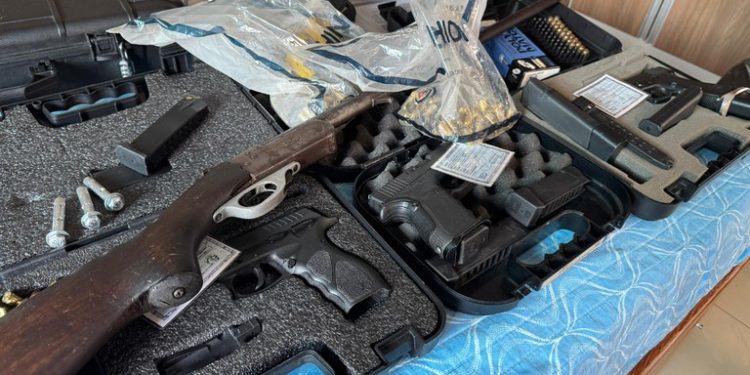 Operação Carboneto: Polícia Federal cumpre mandado de busca e apreensão em Manaus