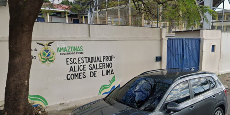 A vítima precisou de atendimento médico e o agressor foi apreendido pela polícia