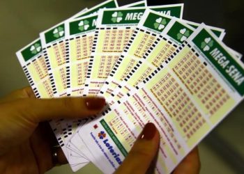 Ninguém acerta a Mega-Sena e prêmio acumula em R$ 45 milhões