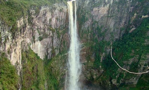 Vídeos: Expedição entre amigos na Serra do Aracá termina em emergência