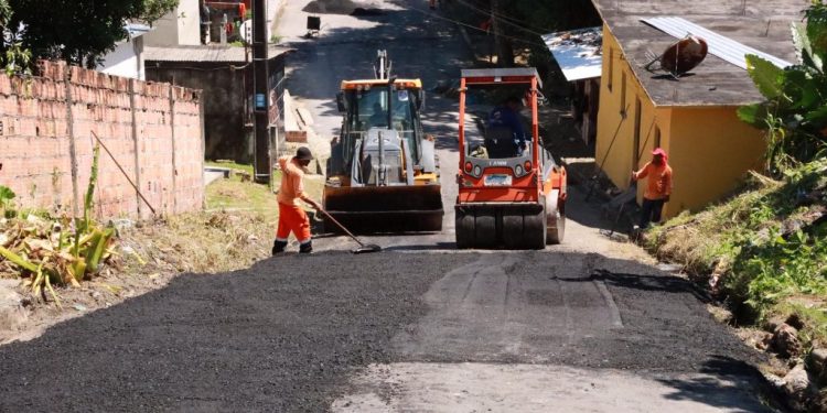 Mutirão no Bairro: Colônia Antônio Aleixo recebe primeira fase do programa