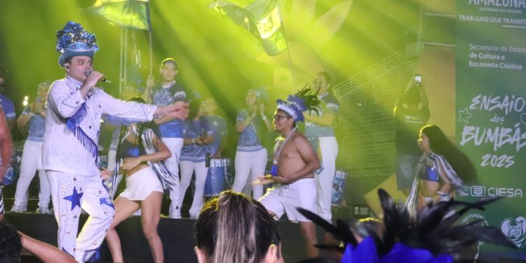 Último Bar do Boi Caprichoso da temporada reúne multidão, homenageia Arlindo Júnior e ex-itens históricos