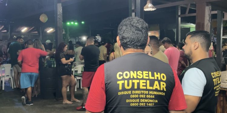 CIF fiscaliza bares e ‘adegas’ nas zonas centro-sul e oeste de Manaus