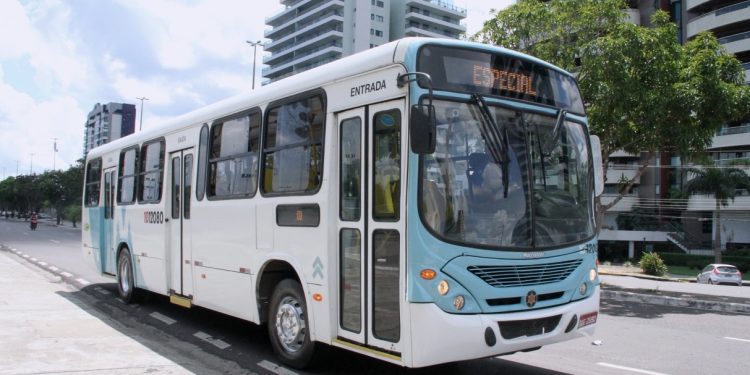 Prefeitura de Manaus informa que não haverá paralização de ônibus nesta segunda-feira, 9/6