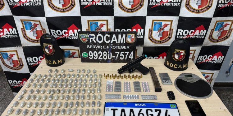 Após tentativa de fuga: Homem é preso com arma, munições e drogas na zona norte