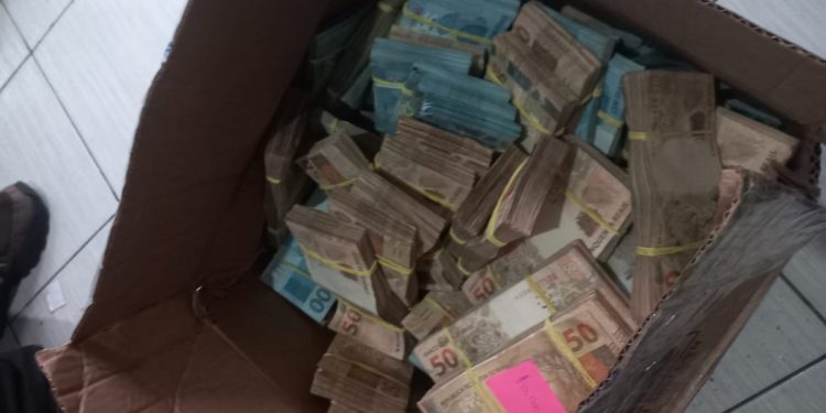 Quadrilha que desviava salários de jogadores é alvo da operação “Falso 9” no Amazonas