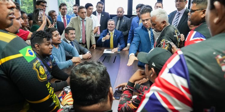 CMM recebe representantes de 'motoubers' para diálogo sobre regulamentação da categoria