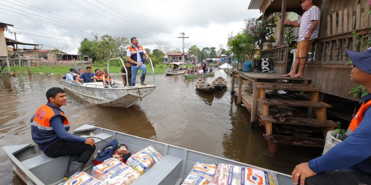 Governo do Amazonas divulga boletim sobre a cheia no estado, nesta segunda