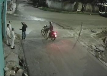 Vídeo: trabalhadores que esperavam rota são vítimas de assalto no Nova Cidade