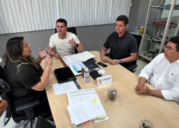 Prefeito David Almeida sanciona reajuste salarial e unificação de data-base para mais de 32 mil servidores municipais de Manaus