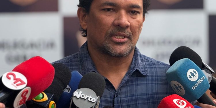 Polícia prende blogueiro condenado a mais de 15 anos por estupro de vulnerável e roubo