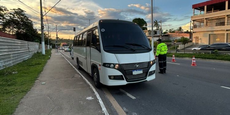 Prefeitura intercepta motorista reincidente e apreende quatro veículos na operação ‘Transporte Legal’