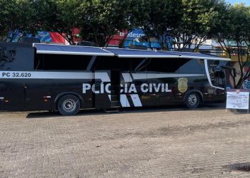 Festival de Parintins 2025: Delegacia Móvel da Polícia Civil reforça segurança no Porto da Ilha Tupinambarana