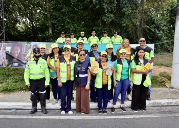 Ação educativa em Manaus alerta para evitar excesso de velocidade e início de operação de radares de fiscalização