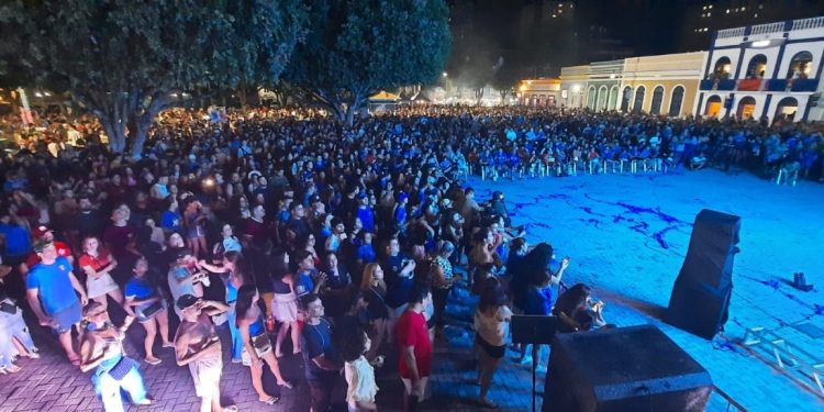 Festival de Parintins 2025: Encerramento da transmissão do Festival de Parintins no Largo de São Sebastião reforça laços com a cultura popular