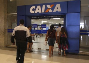 Caixa libera abono salarial para nascidos em julho e agosto