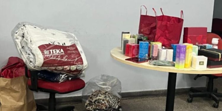 Mulher é presa em Manaus por aplicar golpes com falso Pix em vendedoras de redes sociais