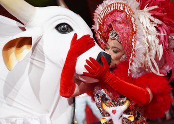 Valentina Coimbra anuncia despedida como Sinhazinha da Fazenda do Boi Garantido