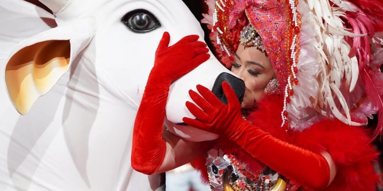 Valentina Coimbra anuncia despedida como Sinhazinha da Fazenda do Boi Garantido