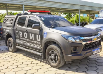 Romu apreende motocicleta com placa adulterada na Ponta Negra