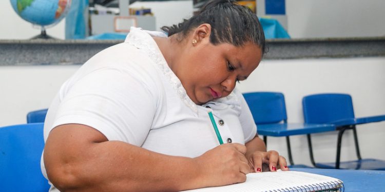 Prazo de matrículas para a Educação de Jovens e Adultos é prorrogado até dia 15 de agosto