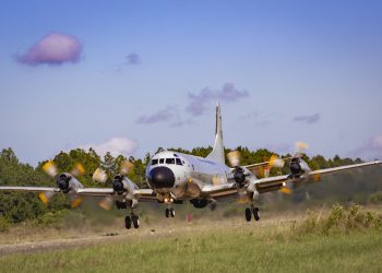 Tarifaço de Trump deixa de fora aviões, minérios e suco de laranja