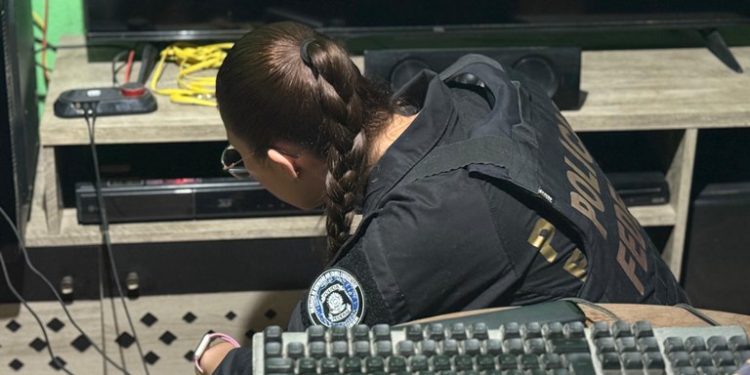 Operação Guardião Virtual: homem é preso por armazenamento de pornografia infantil na zona Norte de Manaus