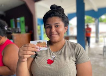 Prefeitura oferece emissão gratuita do cartão PassaFácil em comunidade do bairro Puraquequara