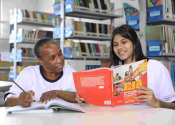 Secretaria de Educação inicia período de matrículas para Educação de Jovens e Adultos 2025